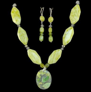 Green Sea Sediment Jasper and Yellow Serpentine Necklace Set